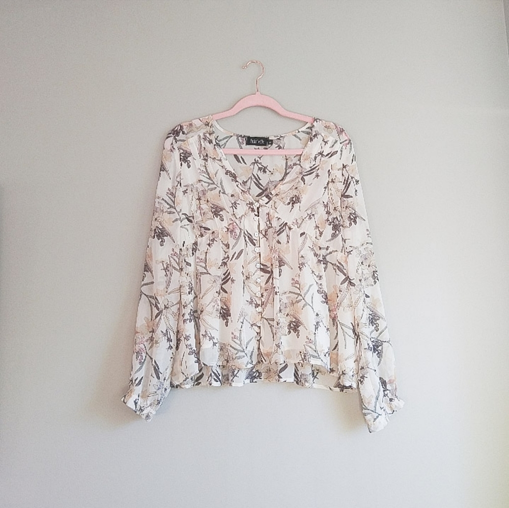 NWOT fab'rik Opaque Floral Blouse